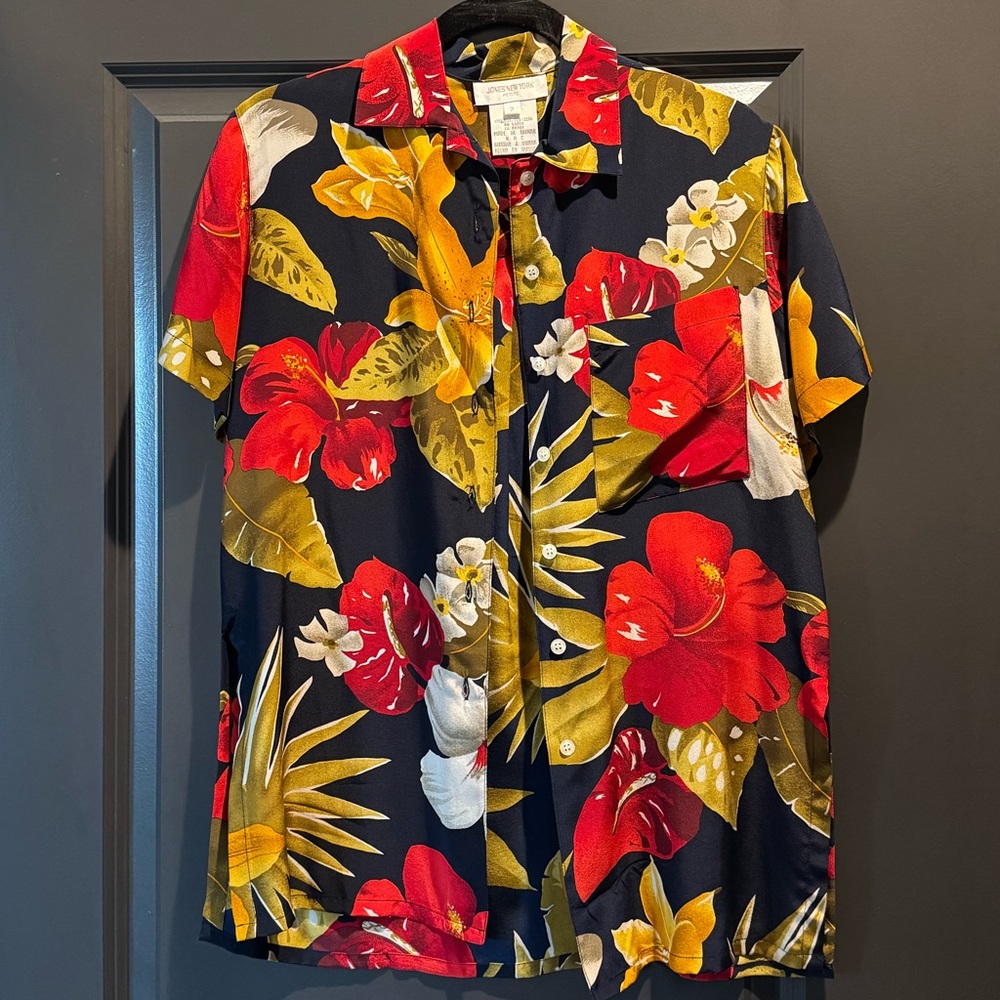 100% SILK Jones New York Floral Hawaiian Shirt with Red and Yellow Accents